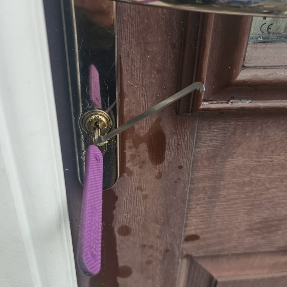 b7c524f5-8be3-4216-8f0c-cb4e826290cf 24 hour emergency locksmith services in Cookstown